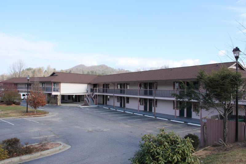 Mountain Valley Inn Діллард Екстер'єр фото