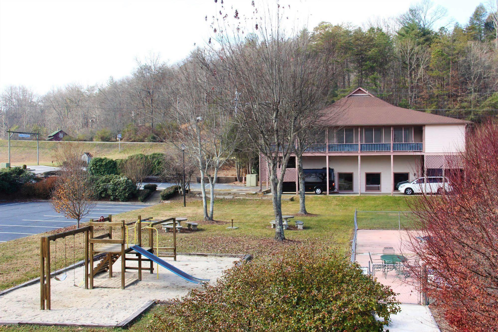 Mountain Valley Inn Діллард Екстер'єр фото